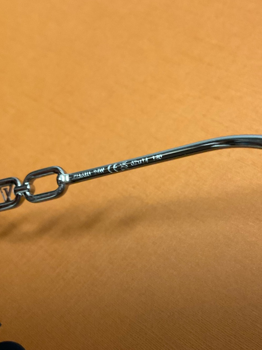 LV Jewel Square Sunglasses - Picture 6 of 16